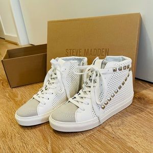 Steve Madden Tracey Star High-Top Sneaker - 7.5